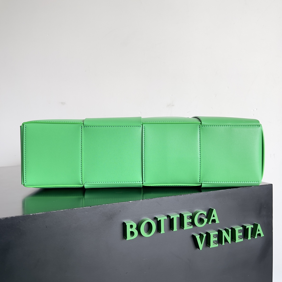 Bottega Veneta Shopping Bags